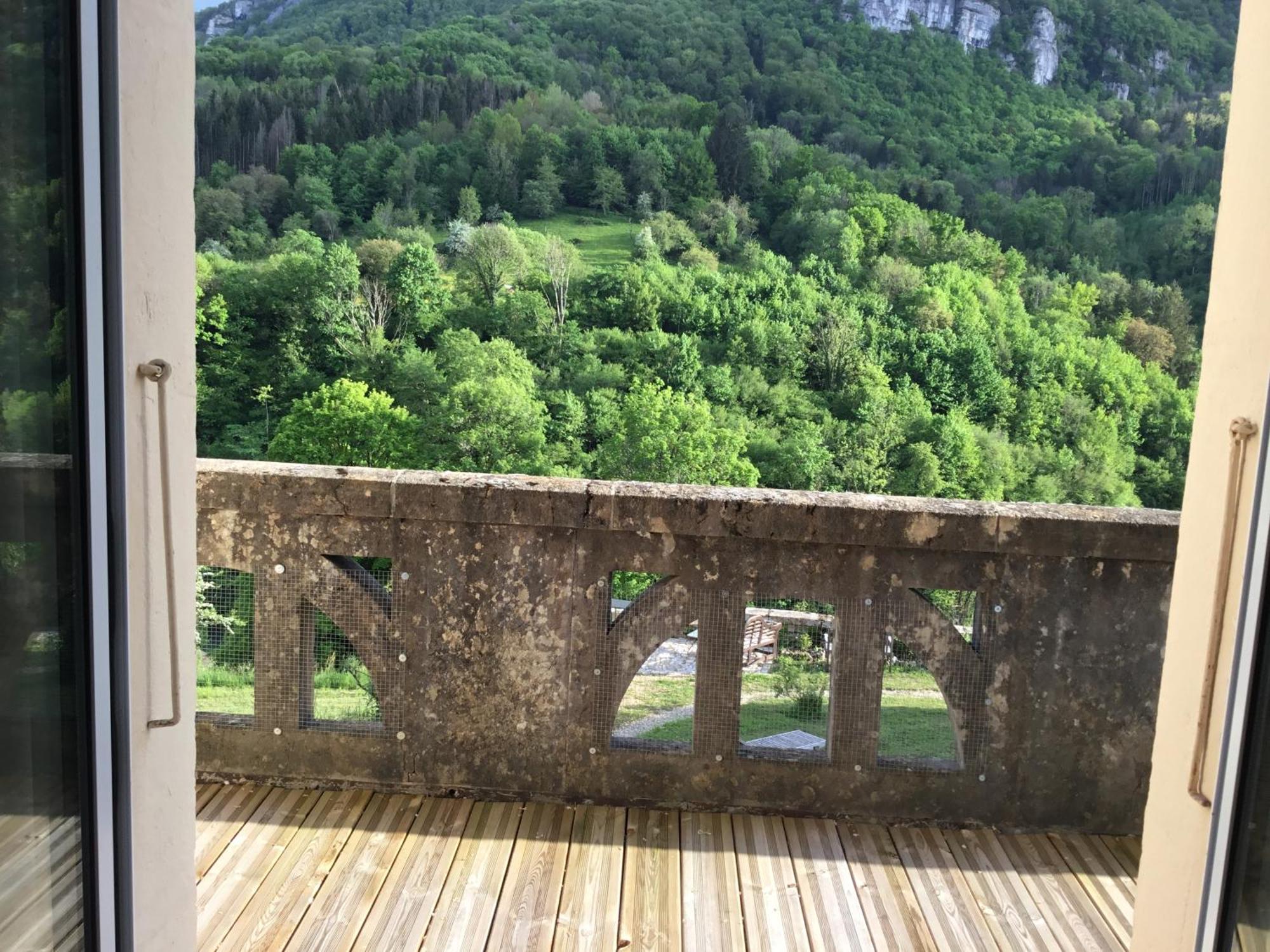 Villa Meyriem Mouthier-Haute-Pierre Exterior photo